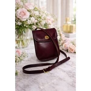 Coach Mahogany Sidepack Beautiful Condition